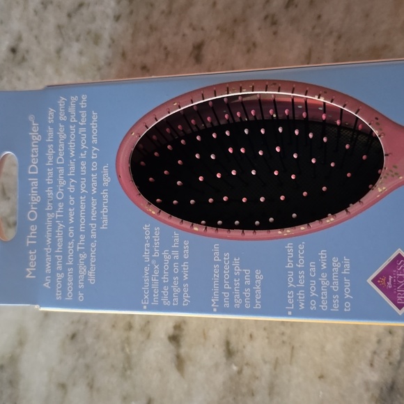 DISNEY PRINCESS BELLE WET BRUSH ORIGINAL DETANGLER - Picture 7 of 9
